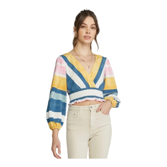 NEW Entro Beach Escapes Multi-Color Vneck Balloon Sleeve Crop Top - Picture 3 of 5